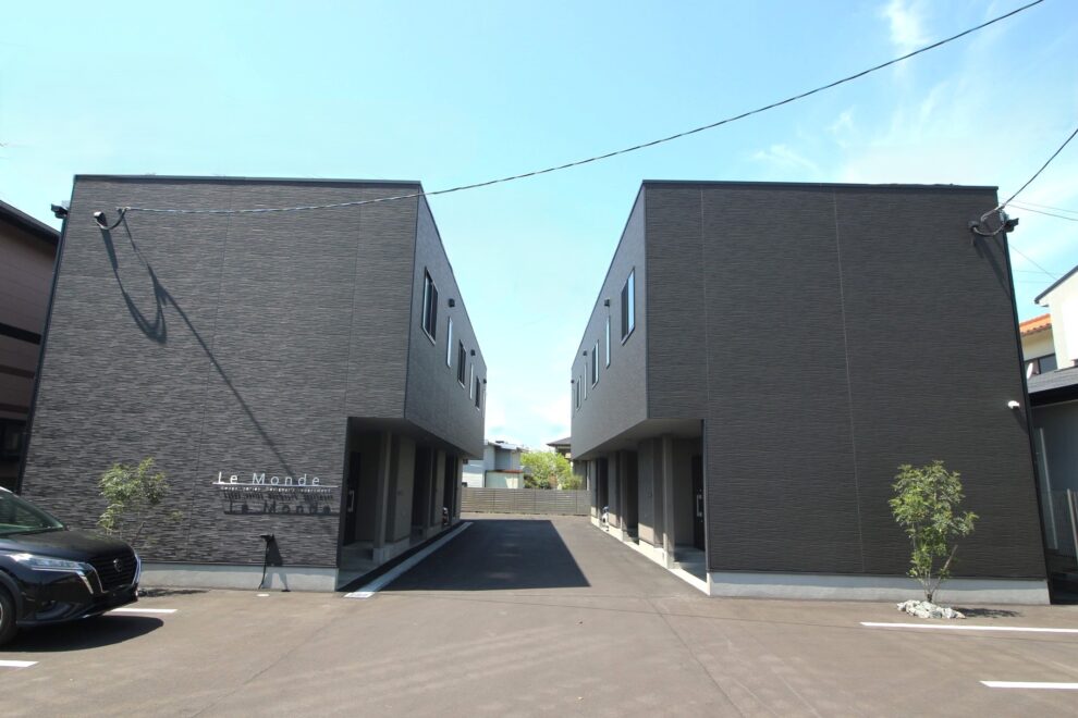 福岡県朝倉市 - ガレージ付き賃貸アパート Leage series「 Le Monde 」