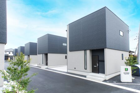 オーナー様の声:朝倉市K様|初めてのアパート建設で満室達成「入居者目線の設計に満足」|イーグル建設株式会社