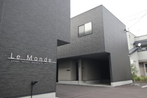 福岡県朝倉市 - ガレージ付き賃貸アパート Leage series「 Le Monde 」