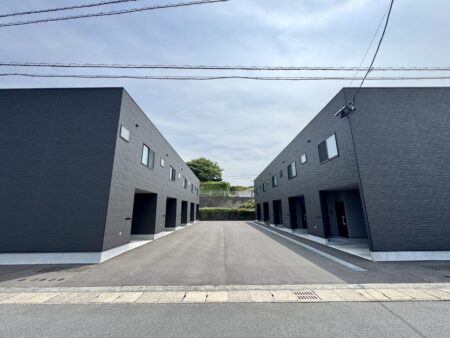 大分県日田市 - ガレージ付きデザイナーズアパート Leage series「 River View GARE 」